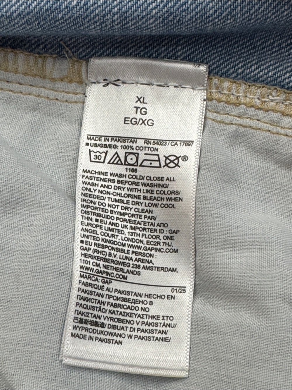 GAP pull on high rise wide leg light wash jeans. size XL. like new condition. - Picture 4 of 12